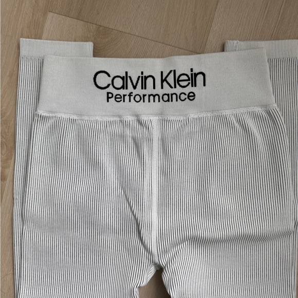 Calvin Klein White Ribbed Performance Leggings - Picture 5 of 6
